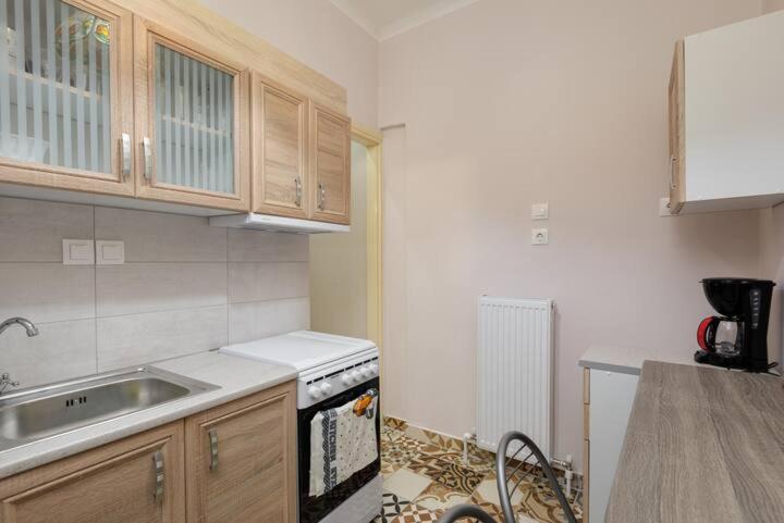 Private Pristine Balcony Home- Heart Of The Center Thessaloniki Buitenkant foto